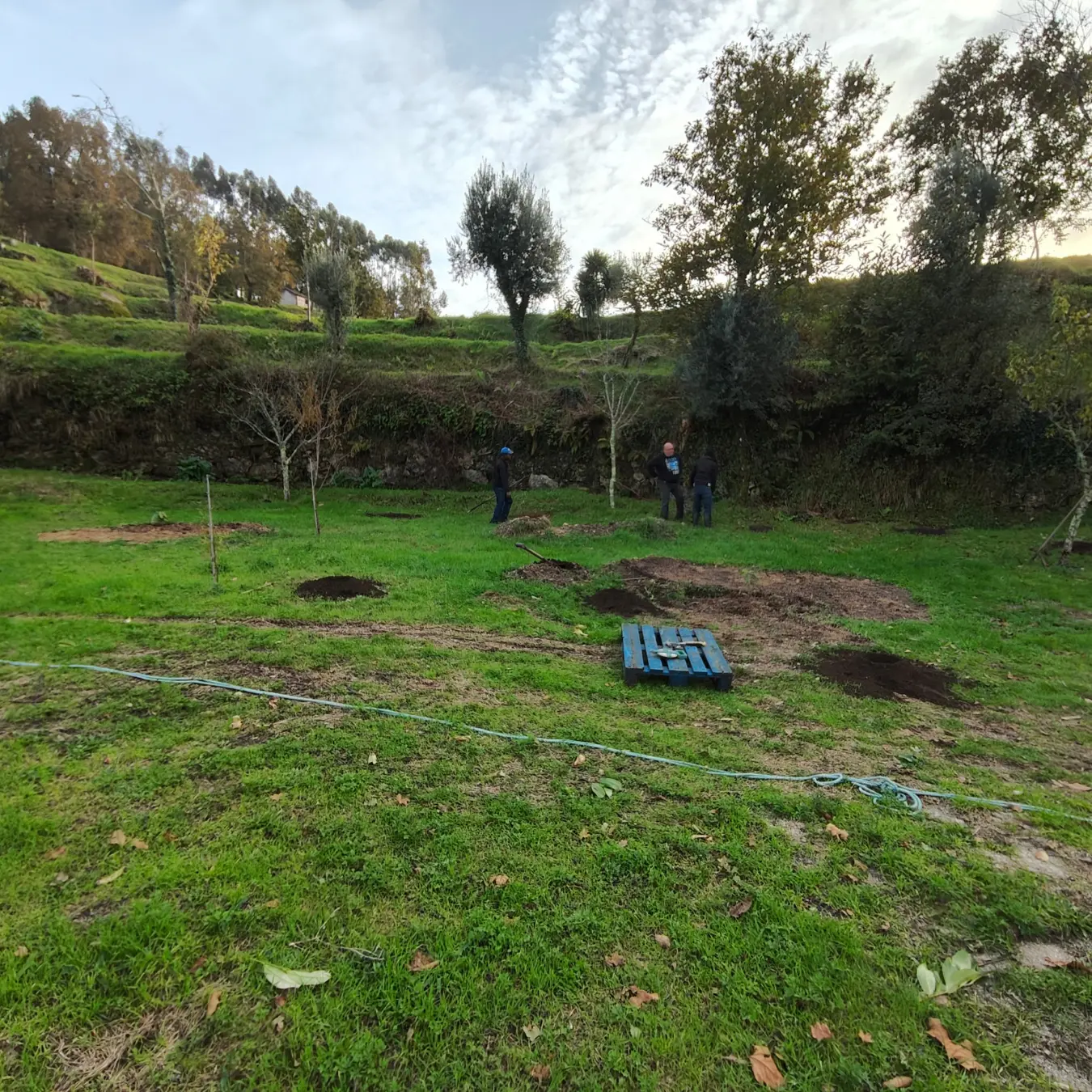 O terreno a ser preparado para as primeiras estruturas